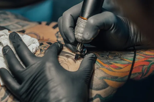 Co trzeba wiedzieć przed zrobieniem tatuażu?