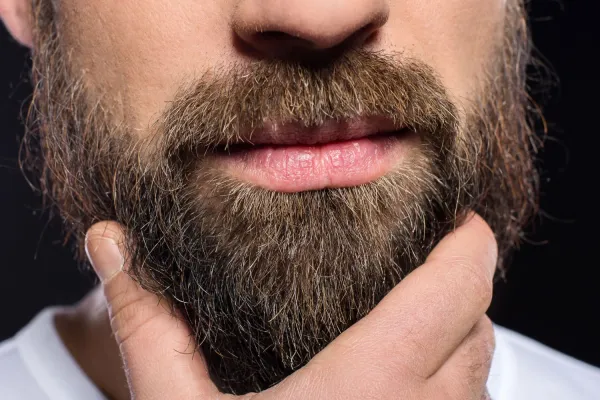Stylizacja męskiej brody - modne propozycje