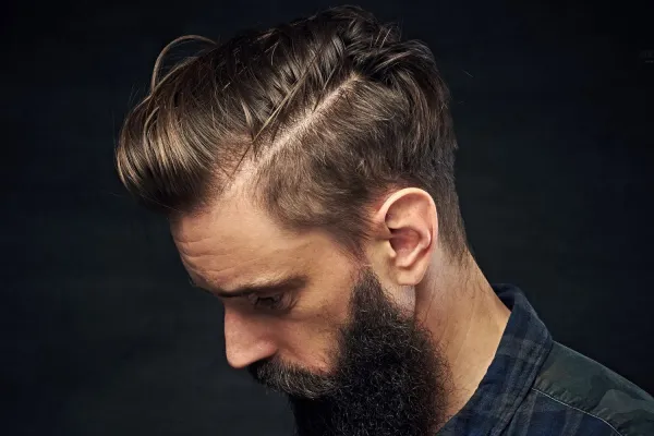 Kiedy włosy potrzebują przerwy od stylizacji?