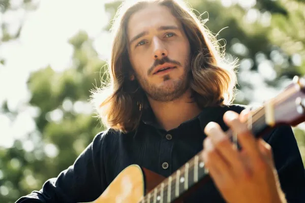 Jak dbać o długie włosy, jeśli jesteś mężczyzną?